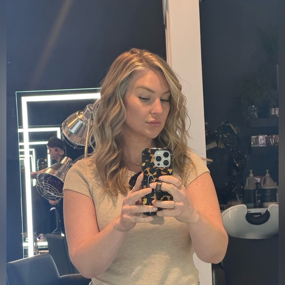 Meet your Posher, Ashley - Picture 7 of 15